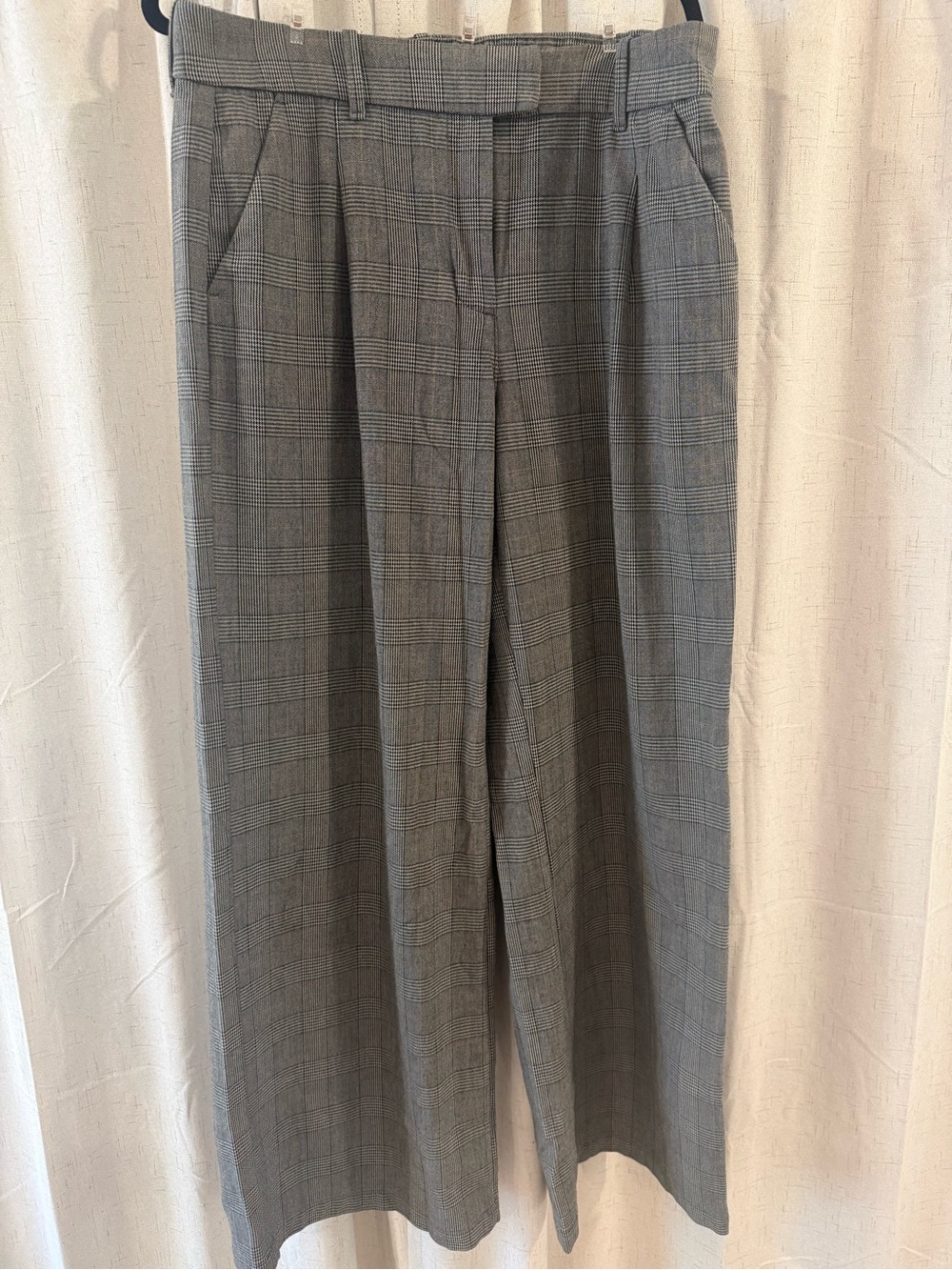 American Eagle Outfitters Gray Plaid Wide-Leg Trousers